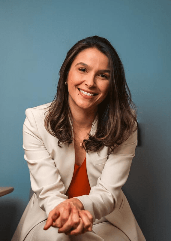 Dra. Ana Kleyce Correia Rocha, nefrologista e clínica médica em São Paulo